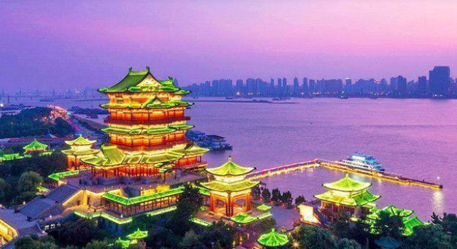 民俗风貌区洪崖洞的特点_洪崖洞民俗风貌区_洪崖洞民俗风情街