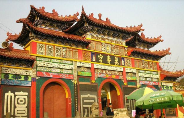 民俗风貌区洪崖洞的特点_洪崖洞民俗风貌区_洪崖洞民俗风情街