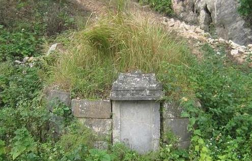 祖坟冒青烟的来历_祖坟冒青烟典故_祖坟冒青烟