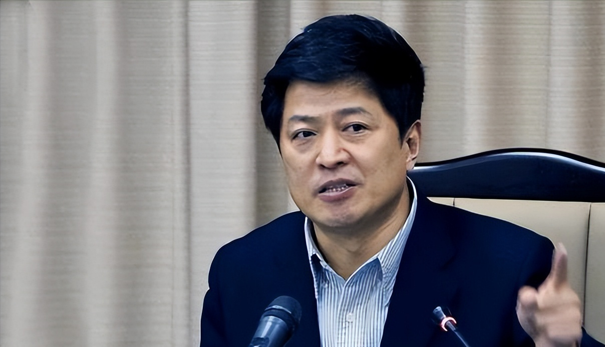 祖坟冒青烟_祖坟冒青烟是成语吗_古代祖坟冒青烟典故