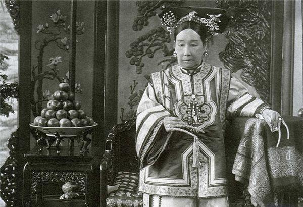 乾隆被盗陵墓了吗_乾隆陵墓被盗全过程未解之谜_乾隆陵墓被盗
