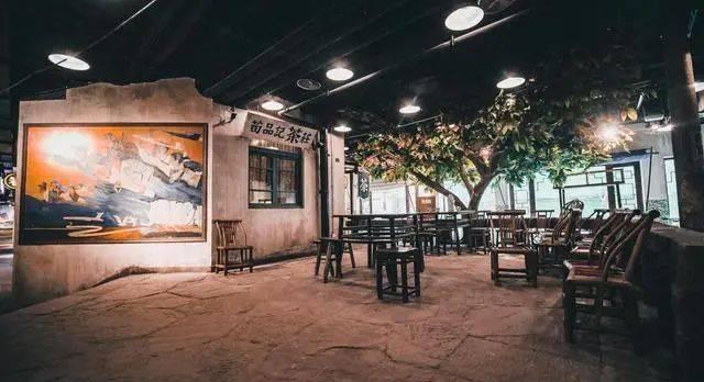 洪崖洞民俗风貌区简介_洪崖洞民俗风貌区_民俗风貌区洪崖洞景点介绍