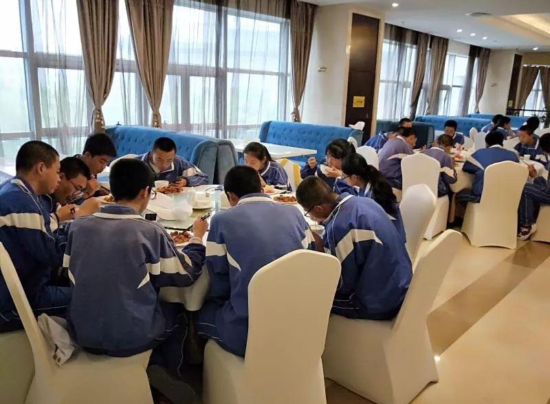 隋唐遗址南门_中原隋唐时期墓葬的特点_固原南郊隋唐家族墓地