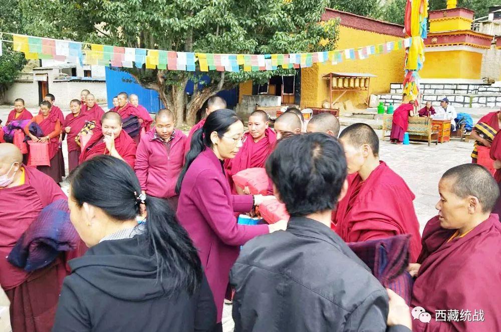 万寿庵尼姑寺庙在哪里_尼姑寺庙诵经图片_尼姑寺庙