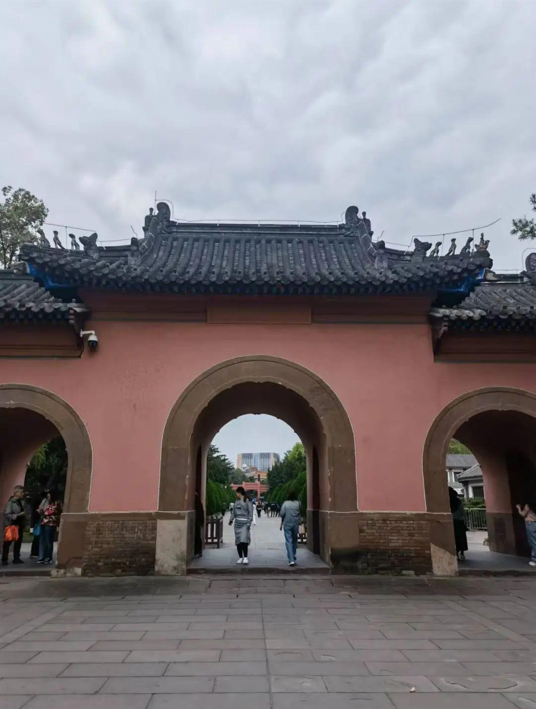 刘湘的墓_刘湘意昂4是谁破坏的_刘湘意昂4