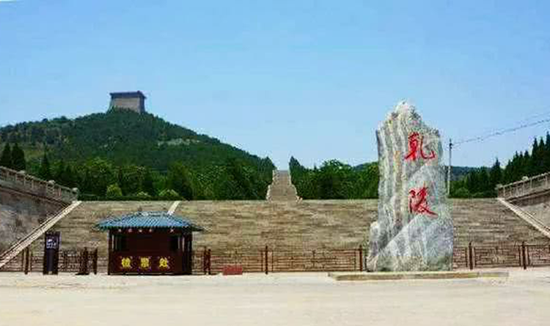 武则天墓地宫_武则天墓地的风水玄机在哪_武则天的墓风水有多好