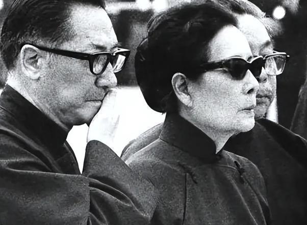 慈湖陵寝_慈湖在哪_慈湖陵寝卫兵