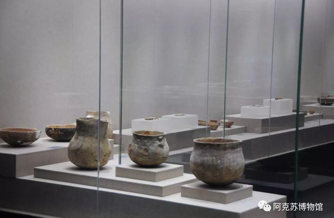 墓地小河出土文物图片_墓地小河出土图片_小河墓地出土