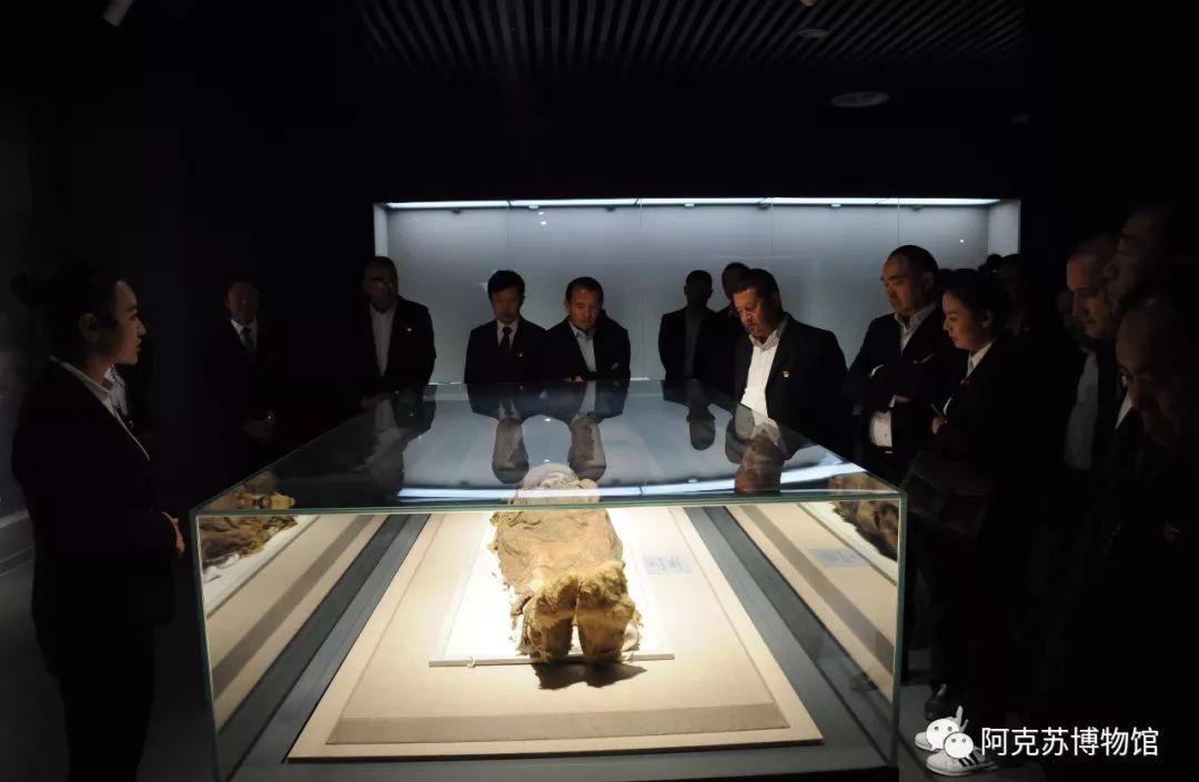 墓地小河出土文物图片_墓地小河出土图片_小河墓地出土