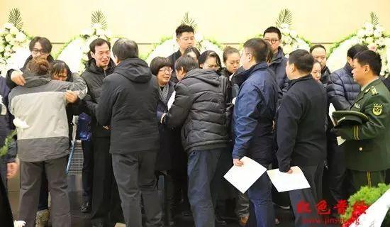宝山革命纪念馆_八宝山革命公墓东礼堂_宝山革命教育基地